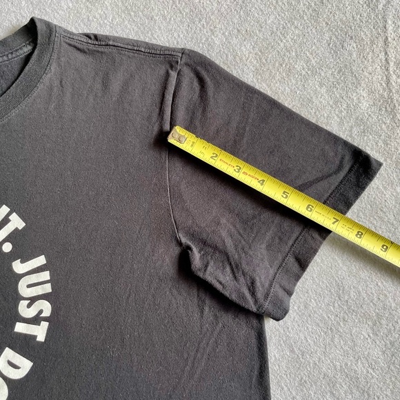 Nike Just Do It Men’s Black T-Shirt Size Large - Picture 5 of 6